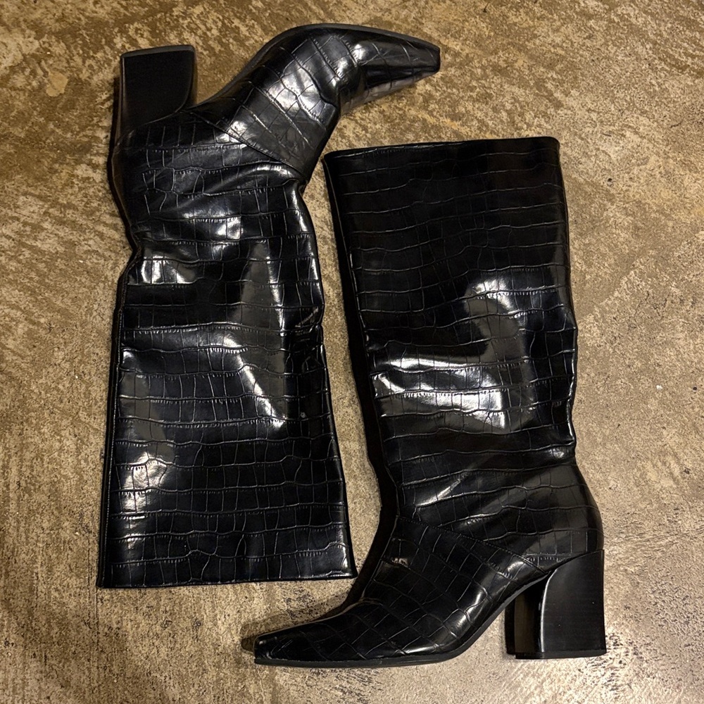 MNG Elegant Black Croc-Embossed Knee-High Boots